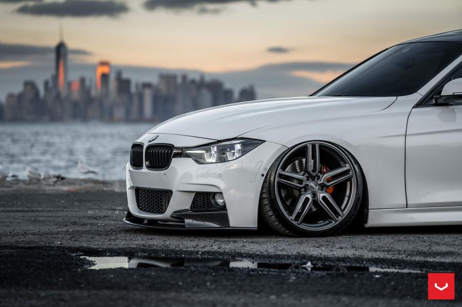Детали экстерьера BMW M3 Sedan on Vossen Wheels (HF-1) 2018 года  (фото 8 из 57)